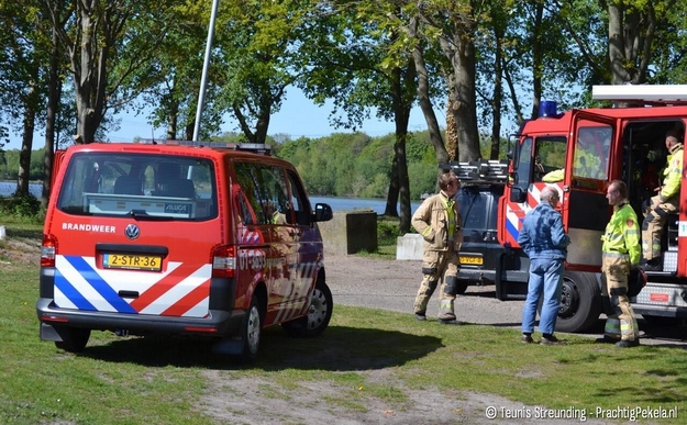 Brandweer Pekela rukt uit naar heidebrandje bij Heeresmeer.
